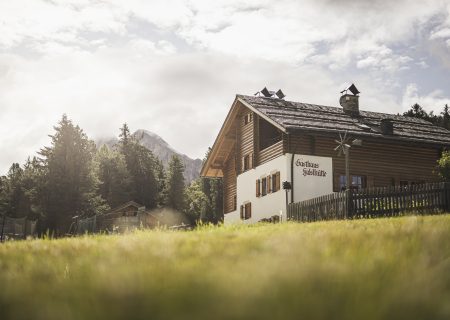 Halslhuette