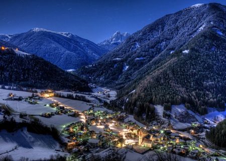Rosental inmitten Dorf Luesen im Winter